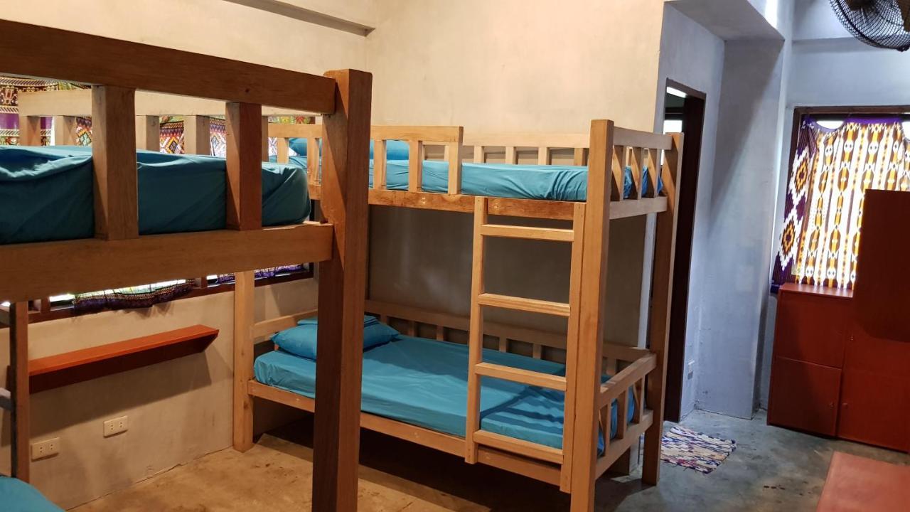 Sinag Hostel (Adults Only) Хенерал Луна Екстериор снимка