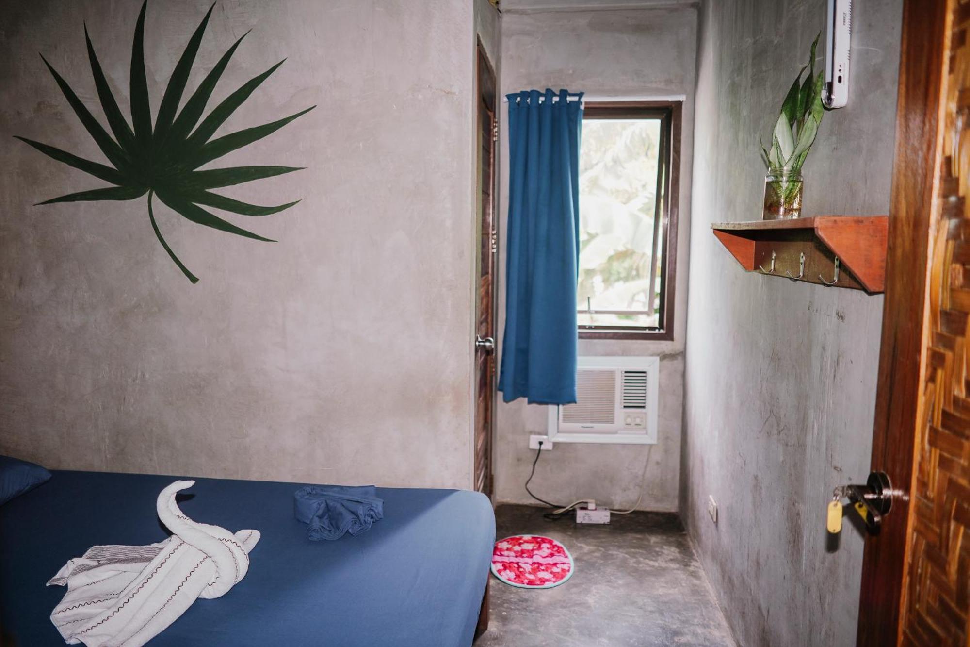 Sinag Hostel (Adults Only) Хенерал Луна Екстериор снимка